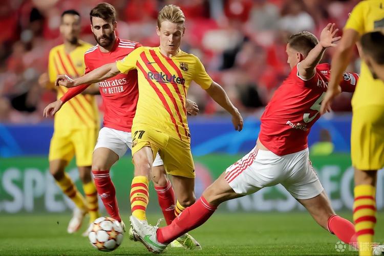 炸弹小队！曼晚：马拉西亚和阿莫林关系破裂，加拉塔萨雷有意签下