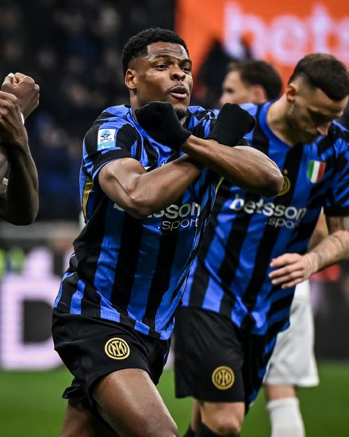 邓弗里斯：我刚刚拿着冰袋？只是预防措施，比赛太多了