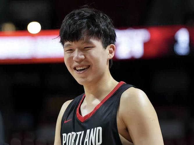 拓记：现阶段的杨瀚森帮不了开拓者 他不是球队进攻问题的答案