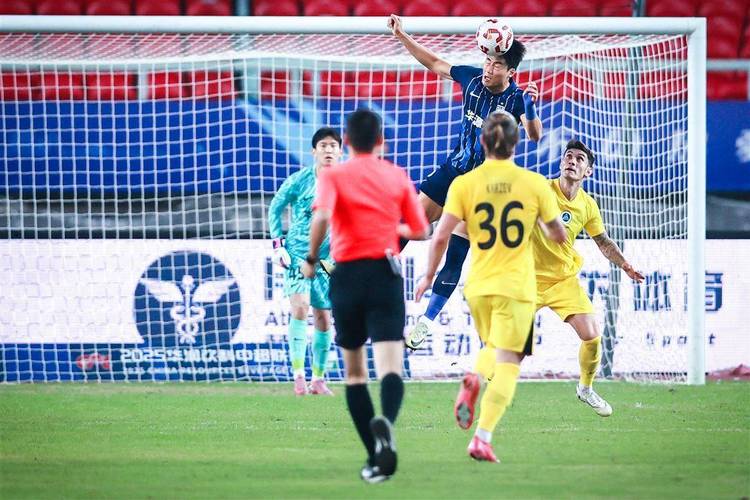 武汉三镇提前确定保级，明日若客负海牛将送亚泰提前降级