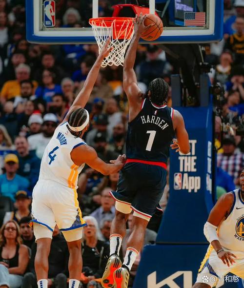 3+1！哈登三分命中同时造成米西一级恶意 打4分后快船还有球权