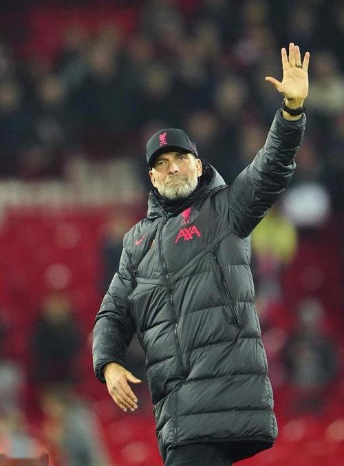 文班:希望哈珀没事 我们都看到了他的表现 打得令人难以置信的好